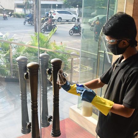 Sotis Residence Pejompongan Jakarta Kültér fotó