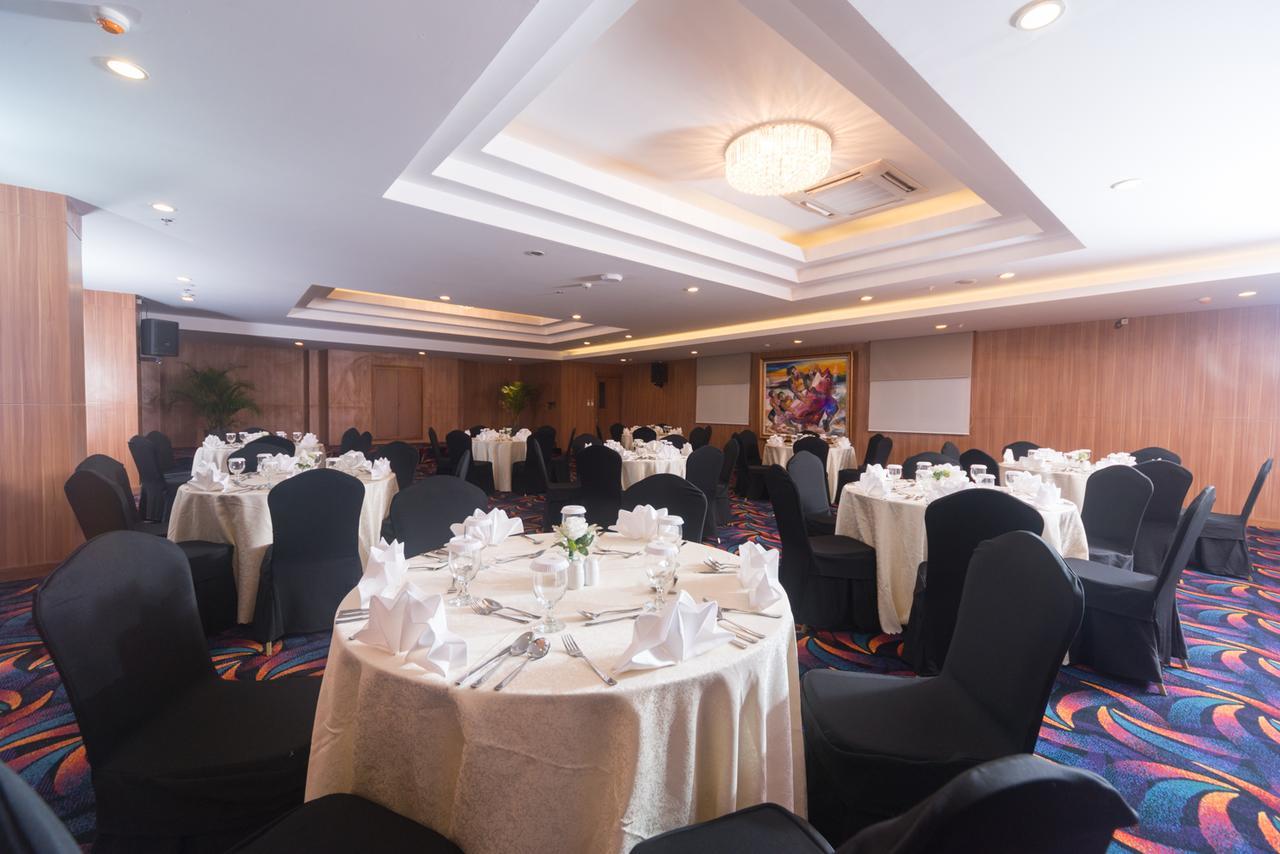Sotis Residence Pejompongan Jakarta Kültér fotó