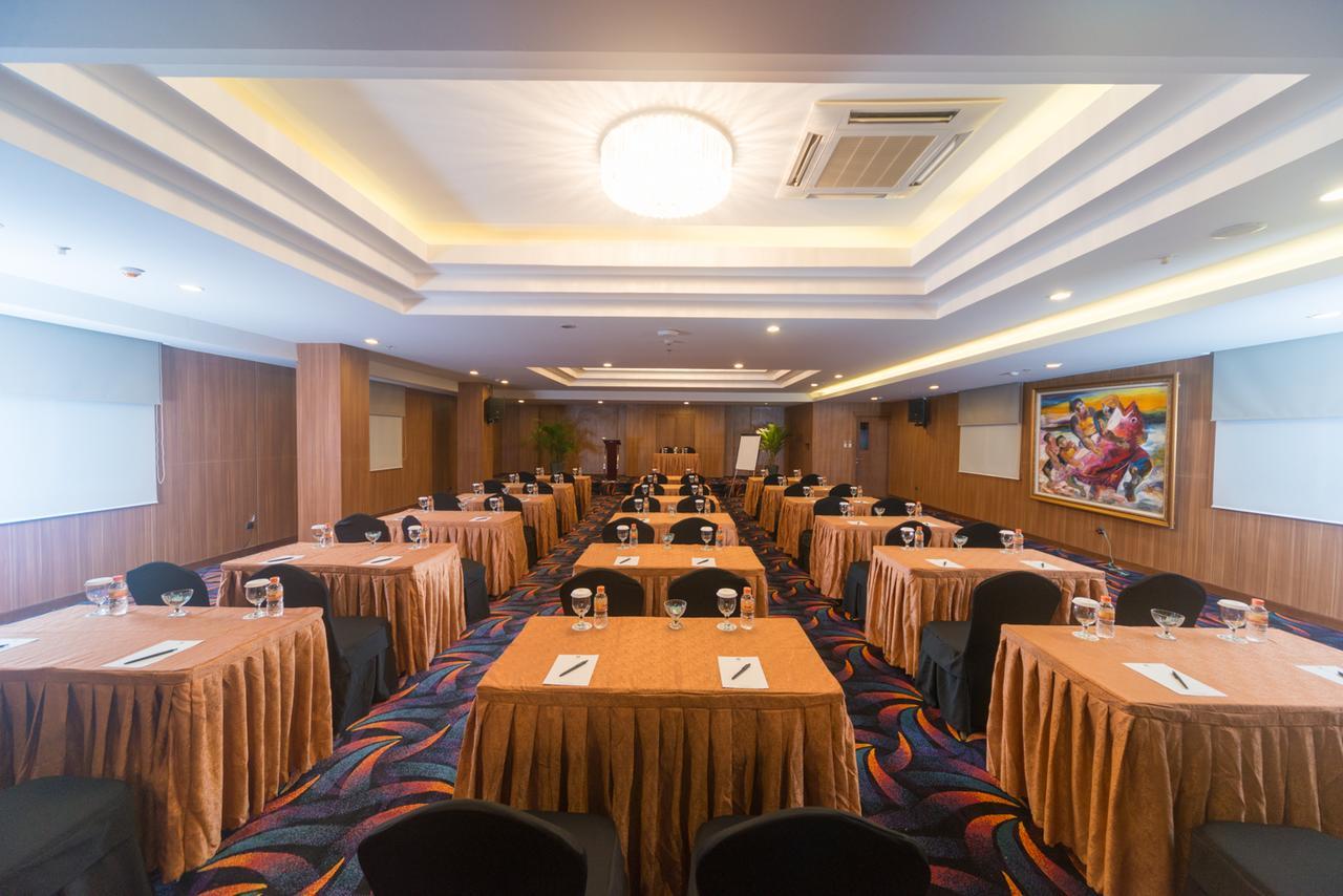 Sotis Residence Pejompongan Jakarta Kültér fotó