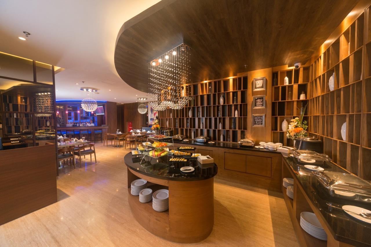 Sotis Residence Pejompongan Jakarta Kültér fotó
